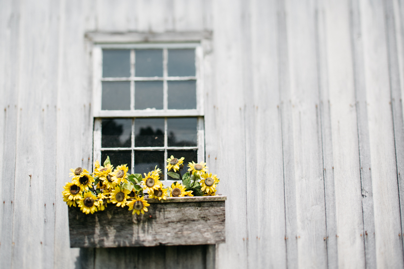 Saskia Kyle Tennessee Barn Wedding